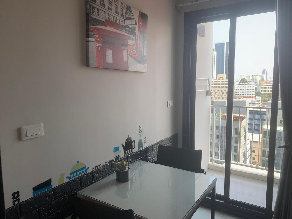The Base Apartment Pattaya Exterior photo