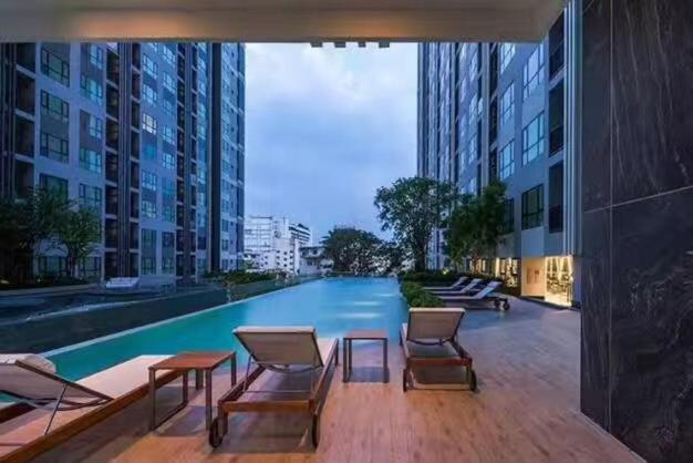 The Base Apartment Pattaya Exterior photo